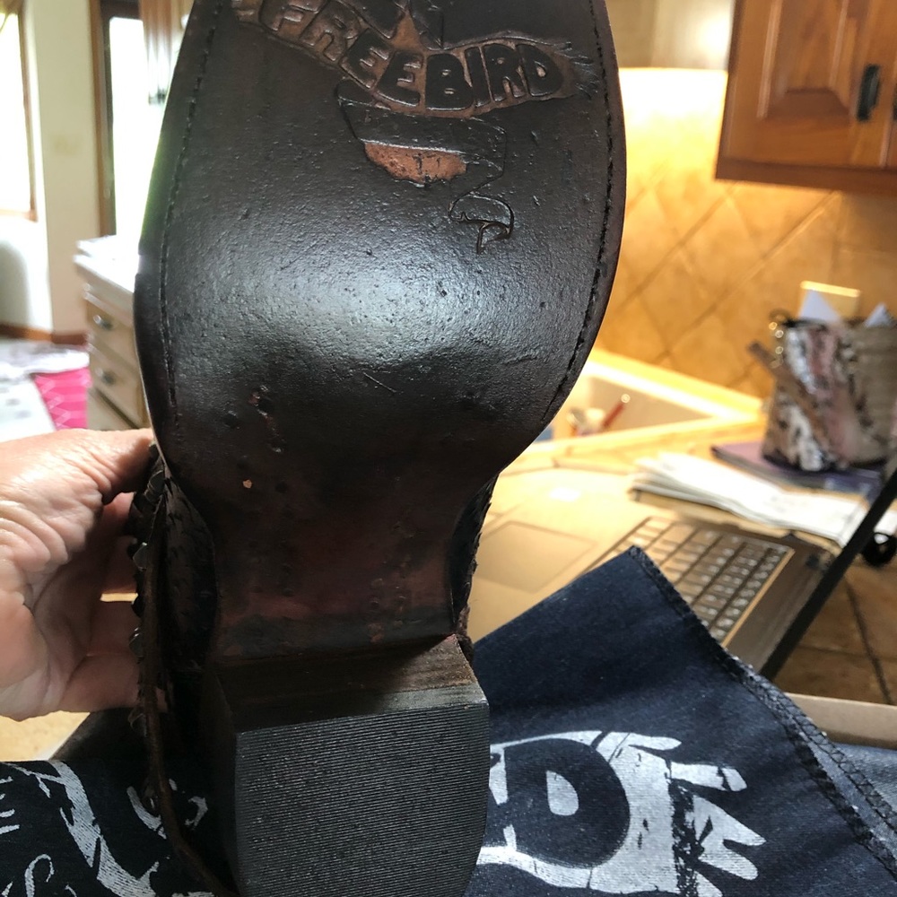 Free bird size 8 bootie